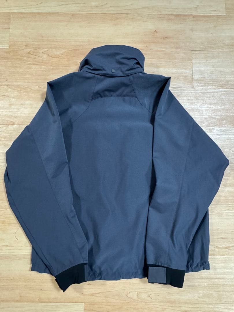 【美品】patagonia ハイドロシェッド カナダ製 Mチャコール SST