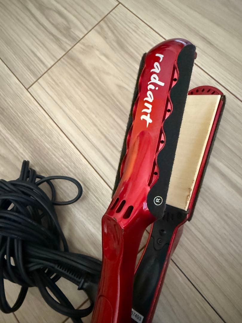 radiant ストレートヘアアイロン レッド　32ミリ