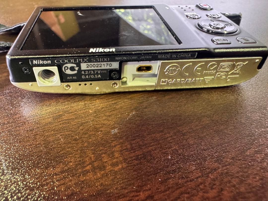 s841 Nikon COOLPIX S3100 デジタルカメラ 1400万画素