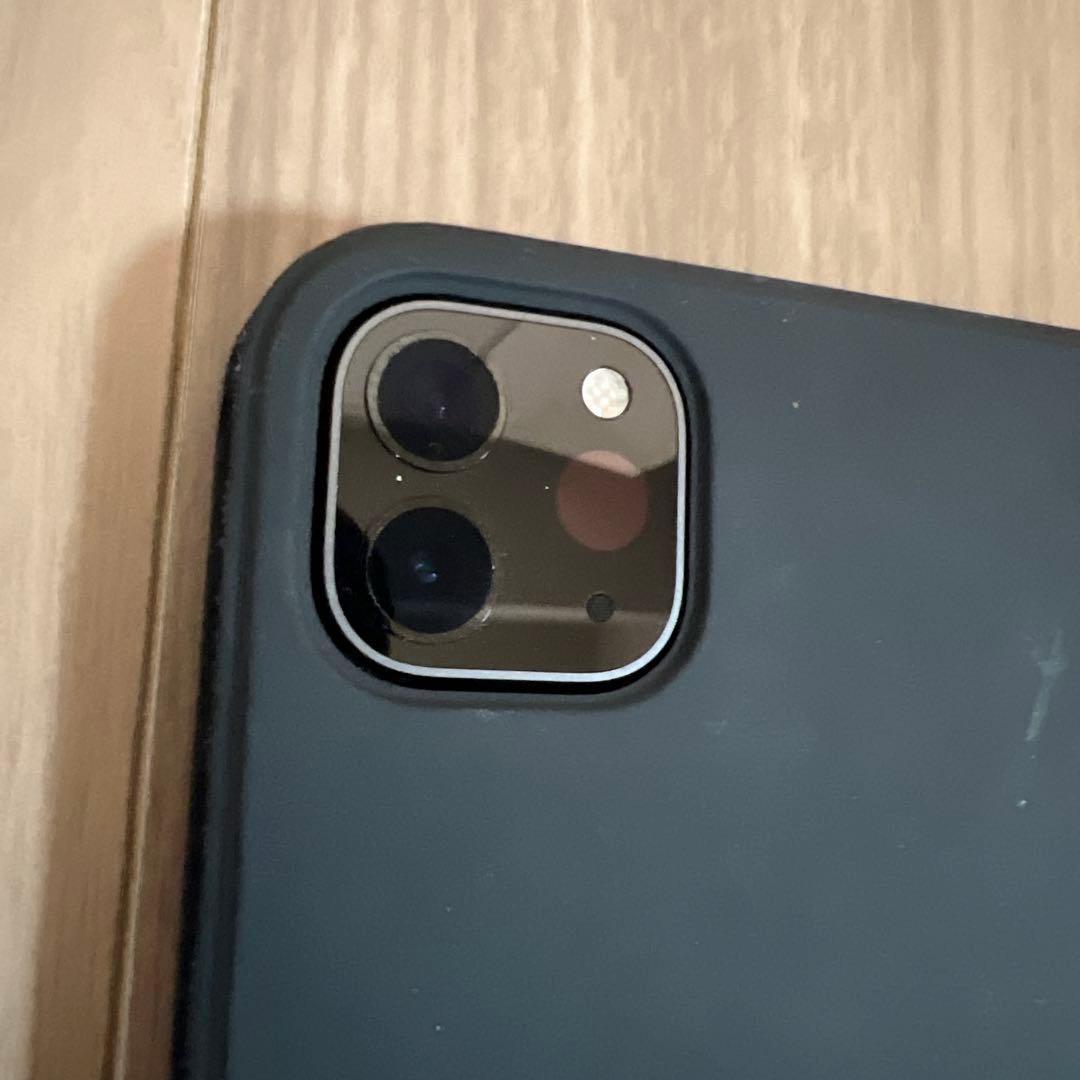 iPad Pro (第4世代) 12.9インチ 128GB 純正ケース付き