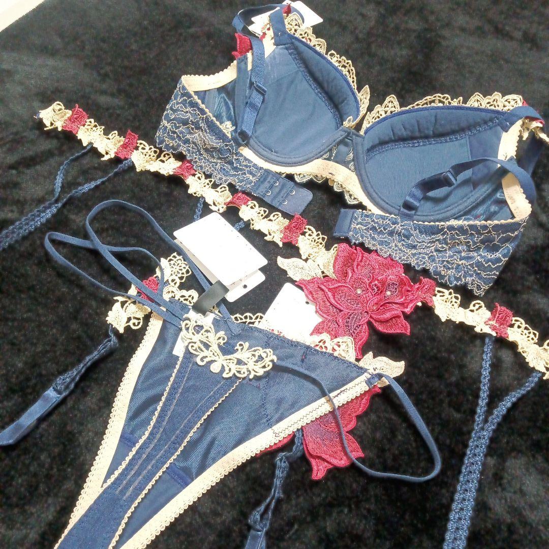 サルート 90G オペラ座の怪人　ブラD70&ソング&ガーター 　店舗限定　ロゴ