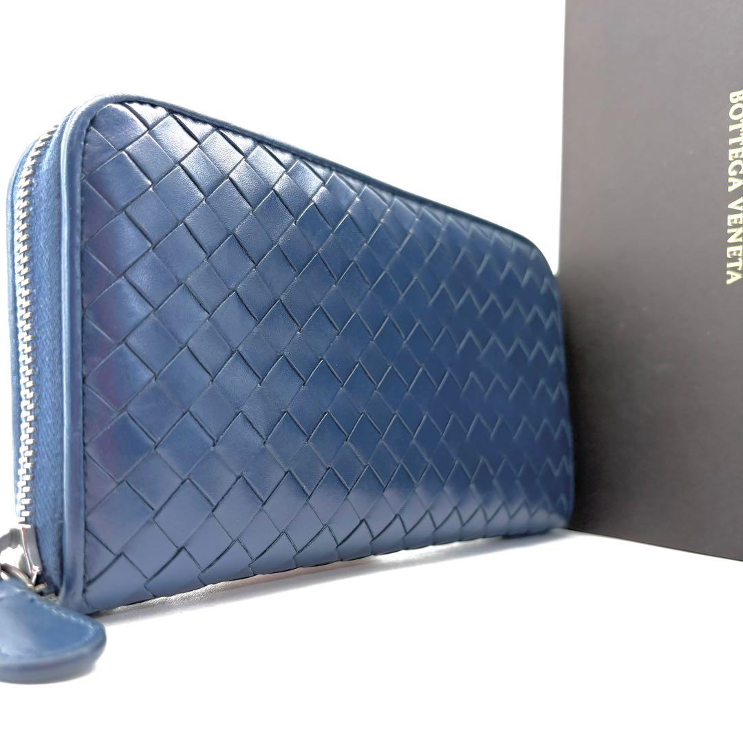 【美品】BOTTEGA　長財布　ラウンドジップ　ネイビー　青系　イントレチャート
