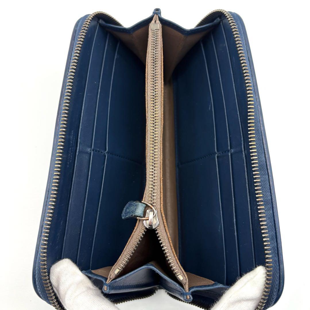 【美品】BOTTEGA　長財布　ラウンドジップ　ネイビー　青系　イントレチャート
