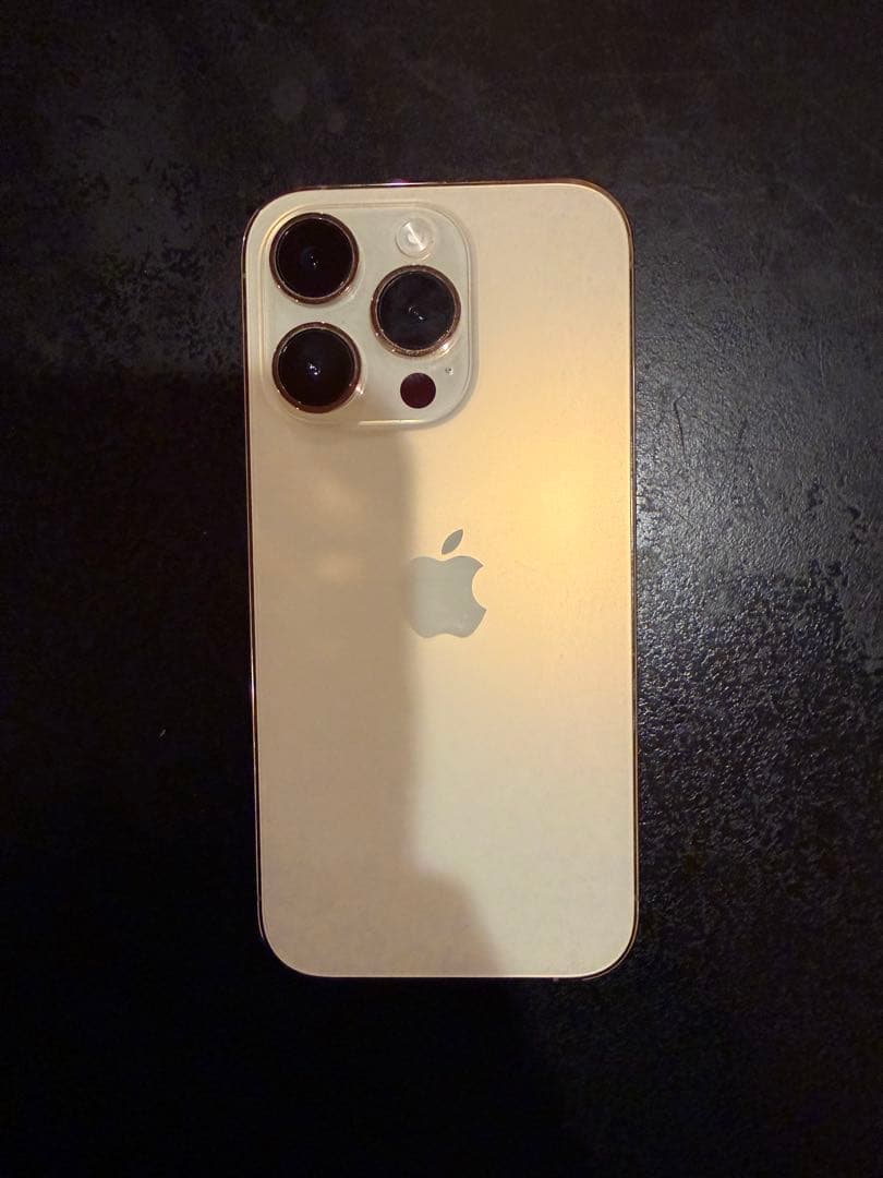 Apple iPhone 14 Pro Gold 本体