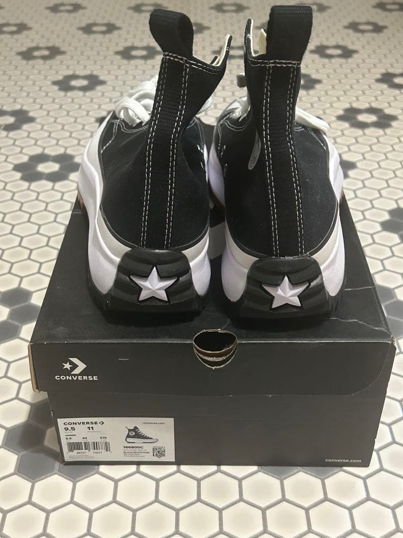 CONVERSE ブラック ハイカット スニーカー