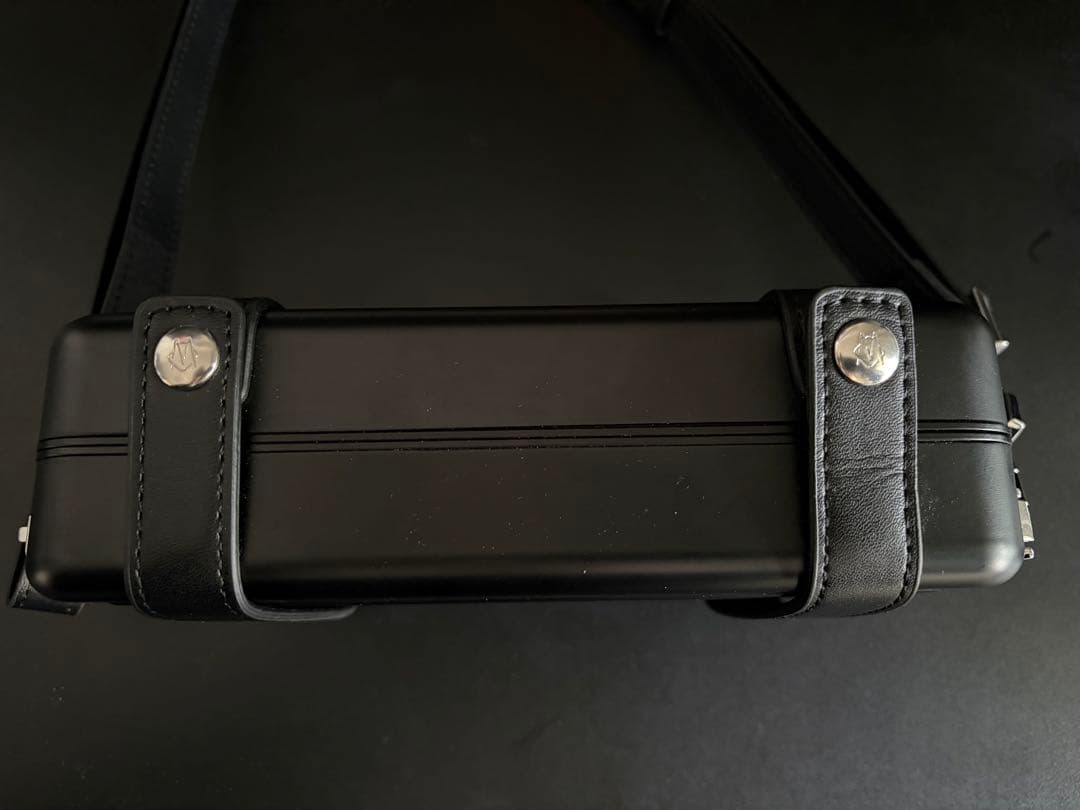正月限定価格: RIMOWA リモワ ブラック 黒 クロスボディバッグ 肩掛け