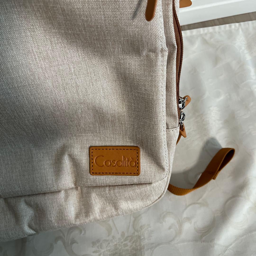 Casalita AGS 無重力感覚撥水スクエアリュック