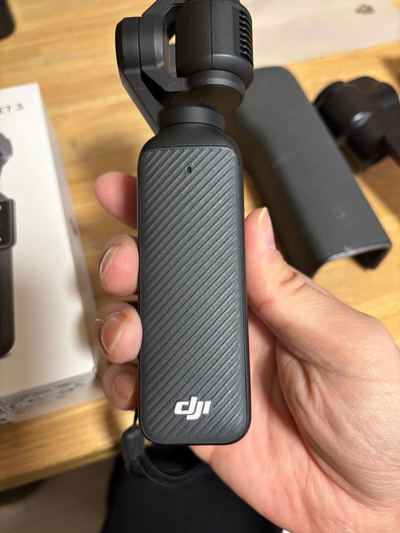 ビデオカメラ DJI Osmo Pocket 3