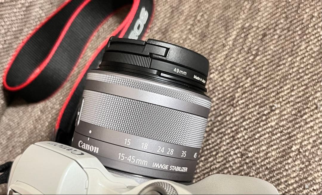 Canon ミラーレスカメラ【EOS Kiss M】