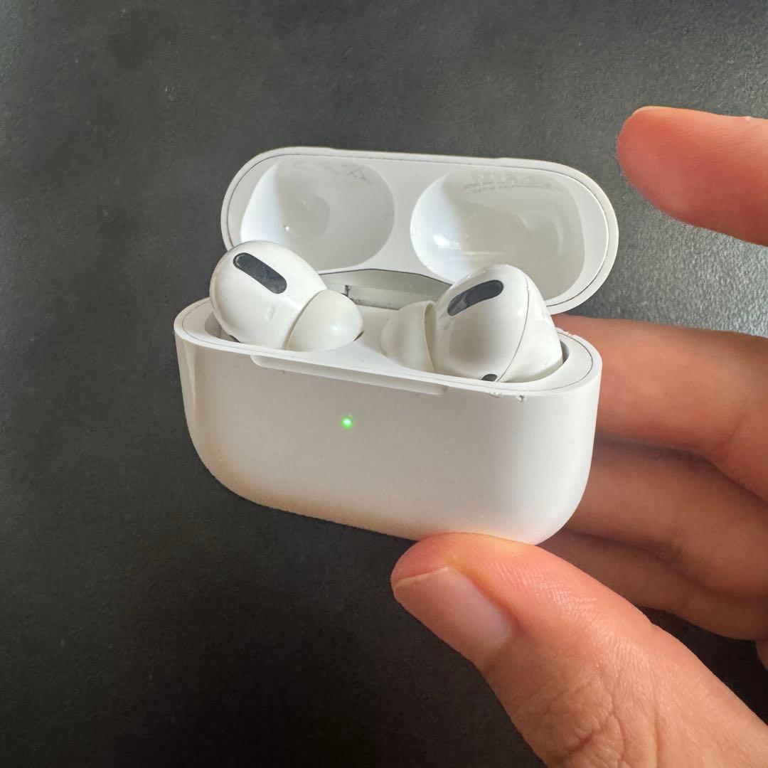 【付属品つき】AirPods pro 第一世代 充電ケース付き