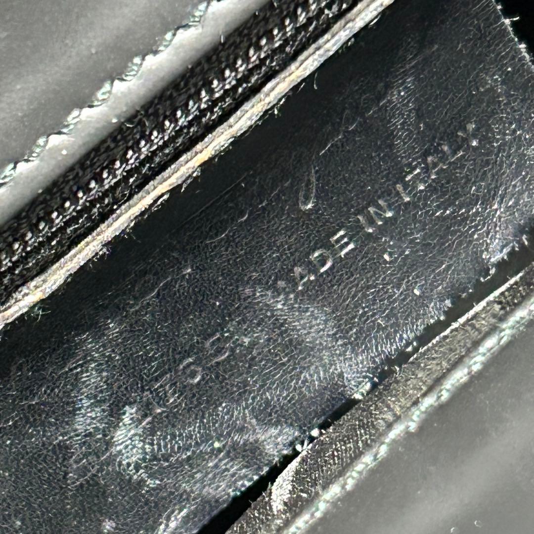 FERRAGAMO フェラガモ　ガンチーニ　ハンドバッグ　レザーバッグ　ポーチ付