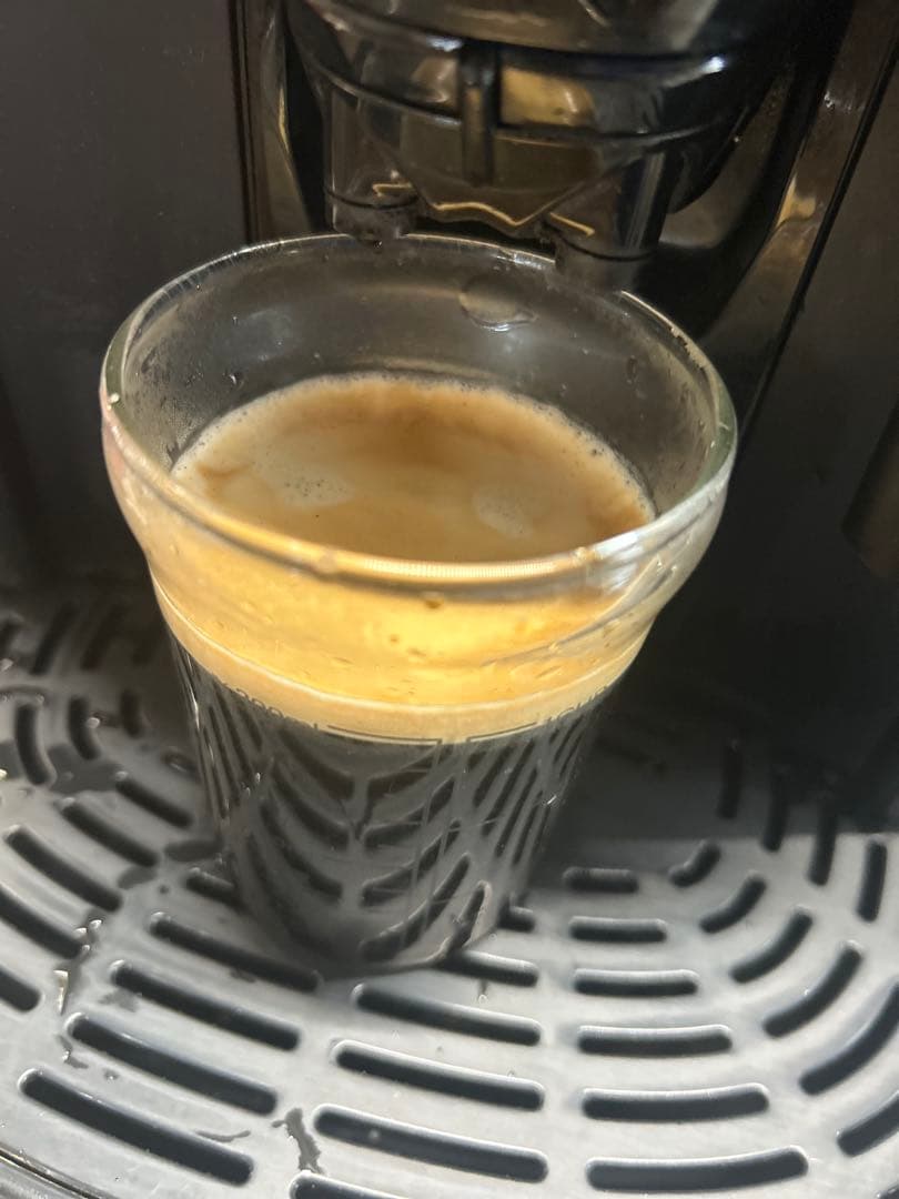 デロンギ　全自動コーヒーマシン　マグニフィカ　ESAM1000SJ