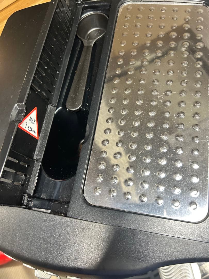 デロンギ　全自動コーヒーマシン　マグニフィカ　ESAM1000SJ