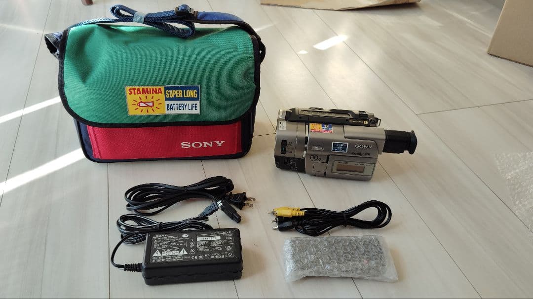 ソニー　CCD-TRV80PK 8mm　ビデオカメラ　ハンディカム 送料無料