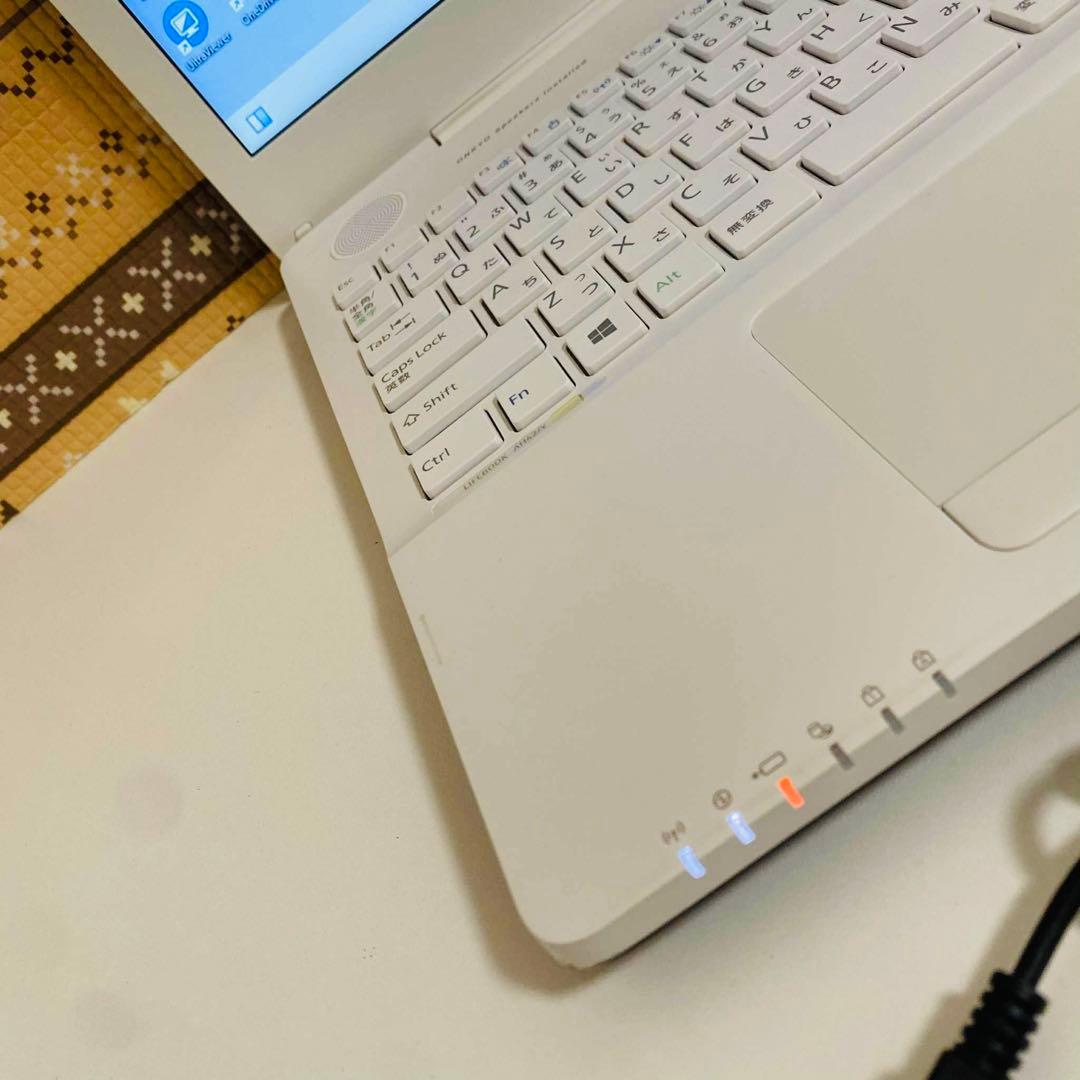 Y882 富士通ノートパソコンSSD高速 WEBカメラWindows11オフィス