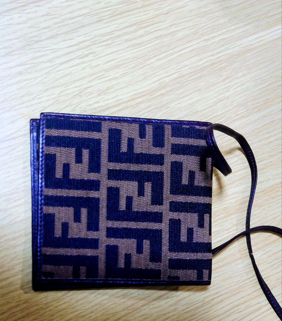 Fendi ロゴプリント バッグ