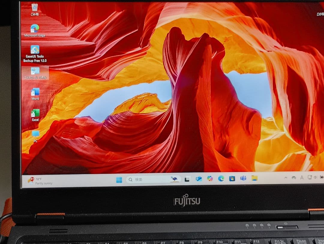 富士通ノートU7311/FX,i5第11世代 windows11office21