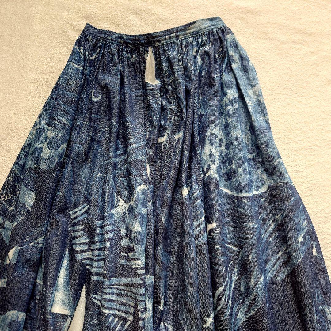 45Ｒ ワンダーランドプリントのスカート（インディゴ）45rpm