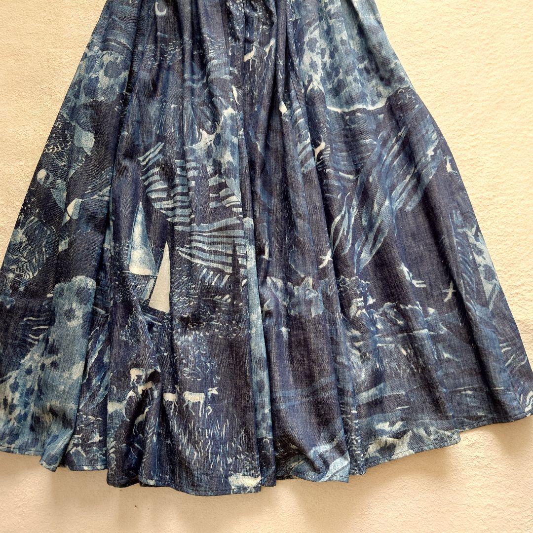 45Ｒ ワンダーランドプリントのスカート（インディゴ）45rpm