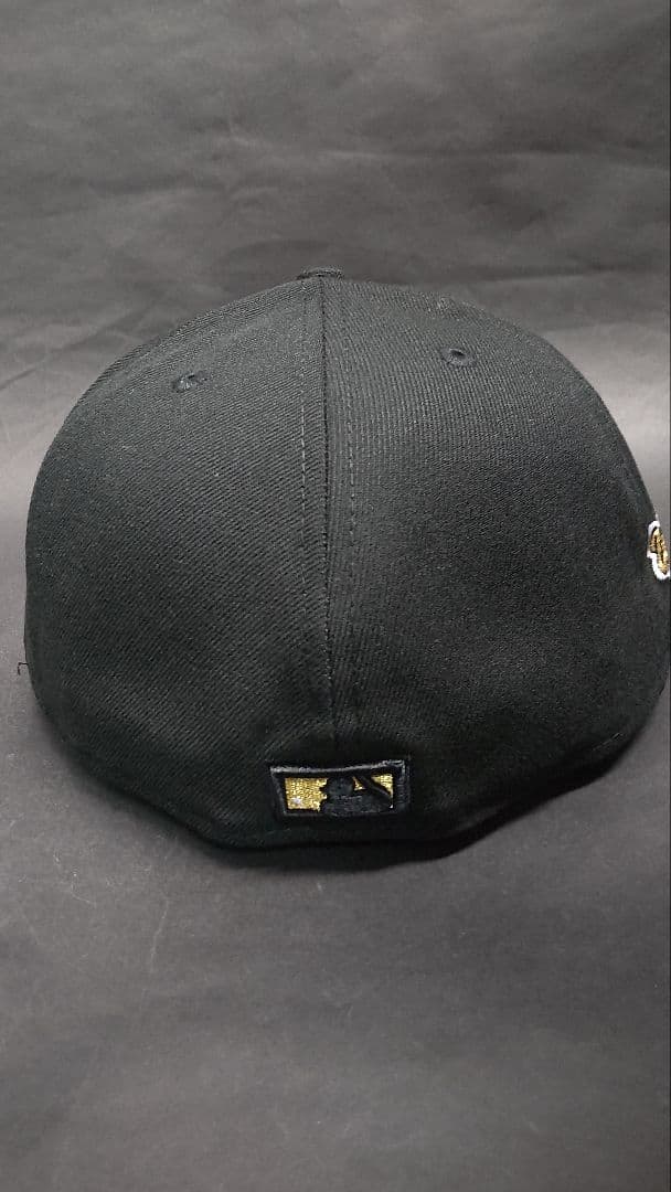 ニューエラクリーブランドインディアンス ワフー酋長ロゴブラックゴールドキャップ1