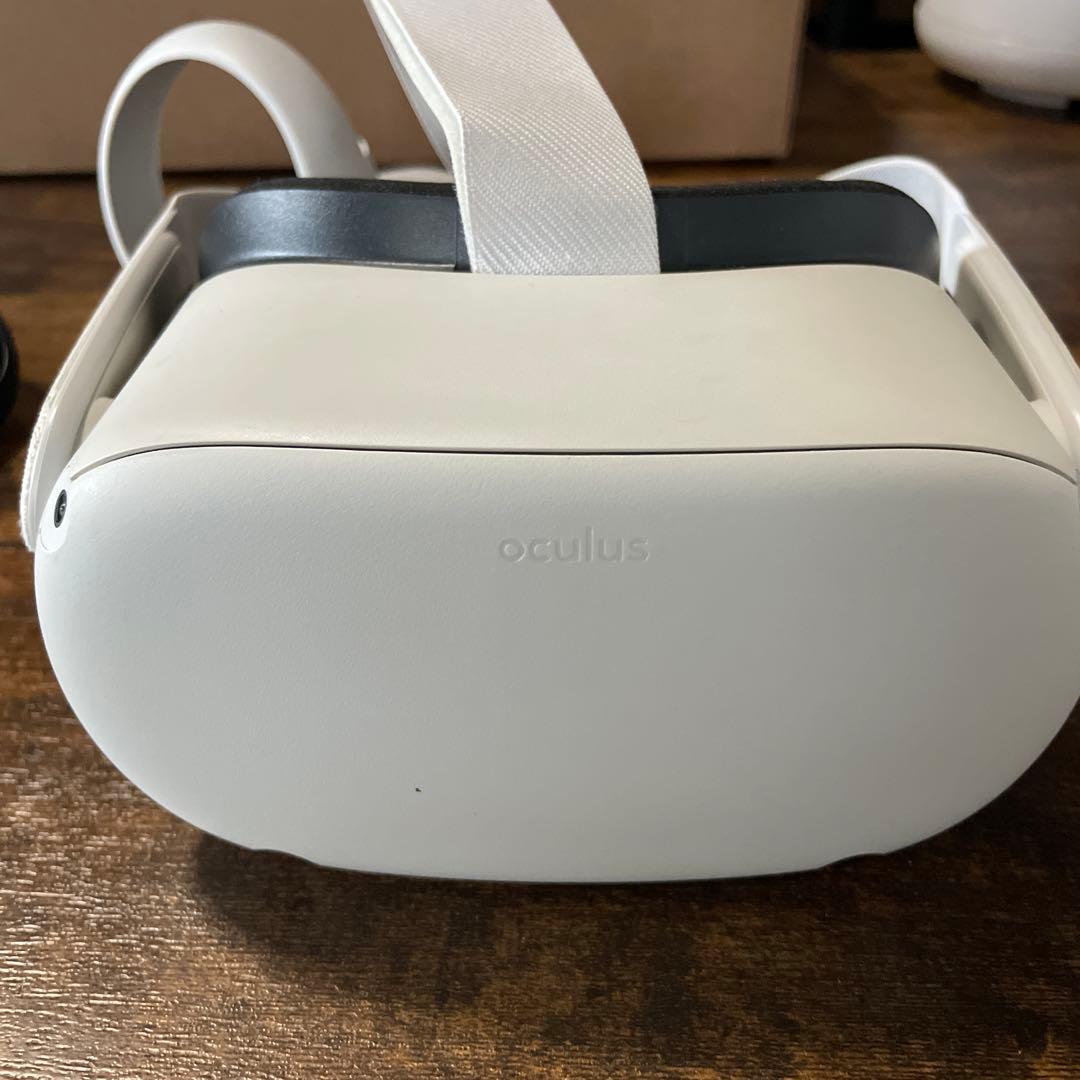  Quest 2 VRヘッドセット、コントローラー付き、ホワイト