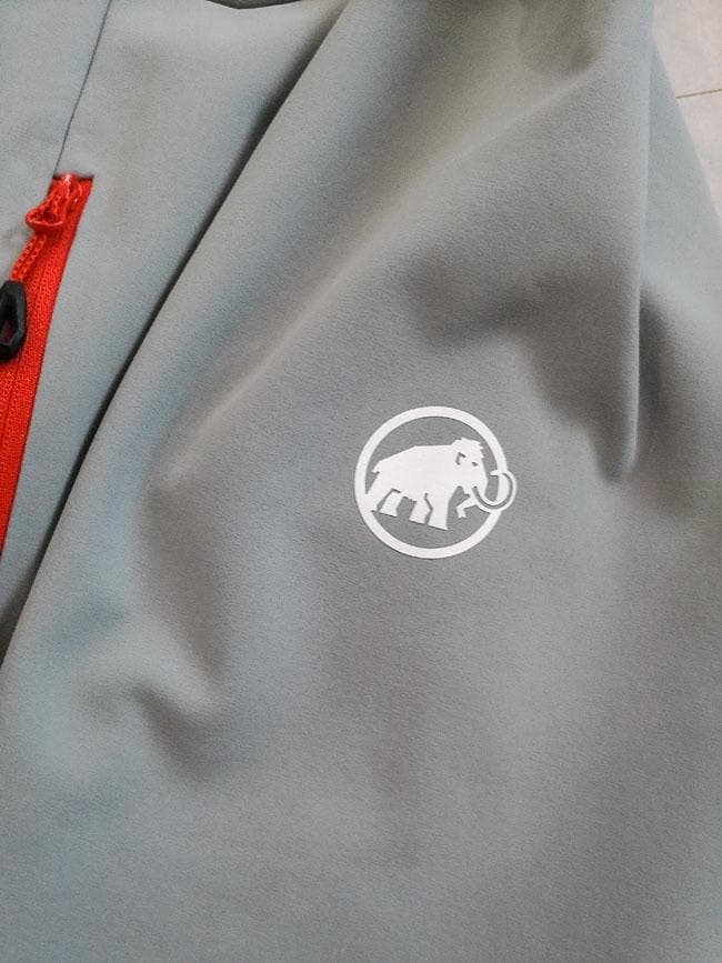 美品24FWマムート ウィンターフィールド ソフトシェルフード ジャケット2XL