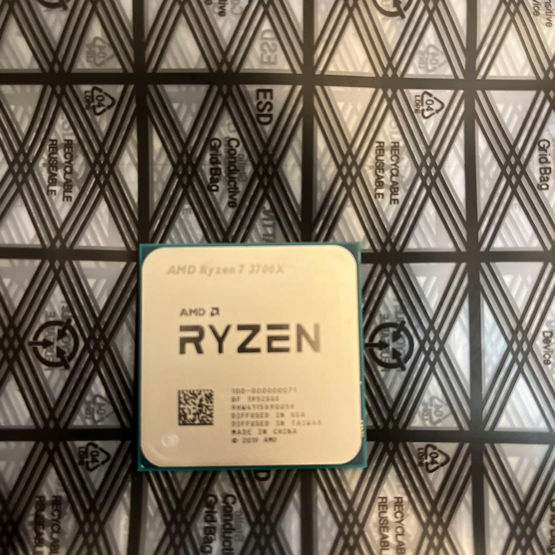 CPU AMD Ryzen 7 3700X CPU