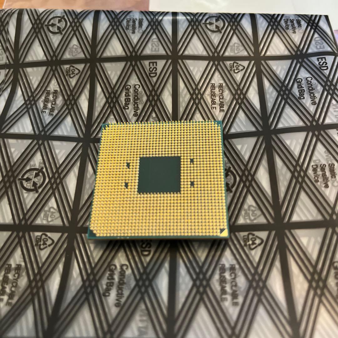 CPU AMD Ryzen 7 3700X CPU