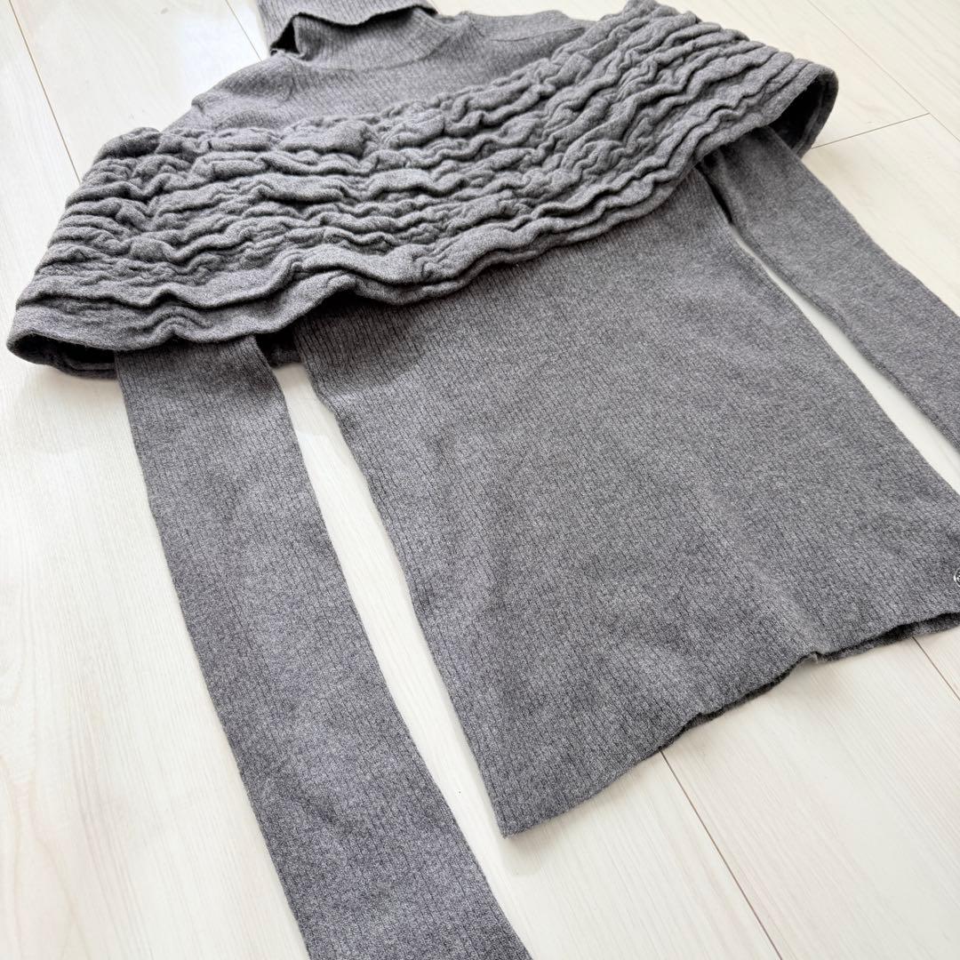 希少✨シャネル　オフショルフリル　リブニット タートルネックセーター ココマーク