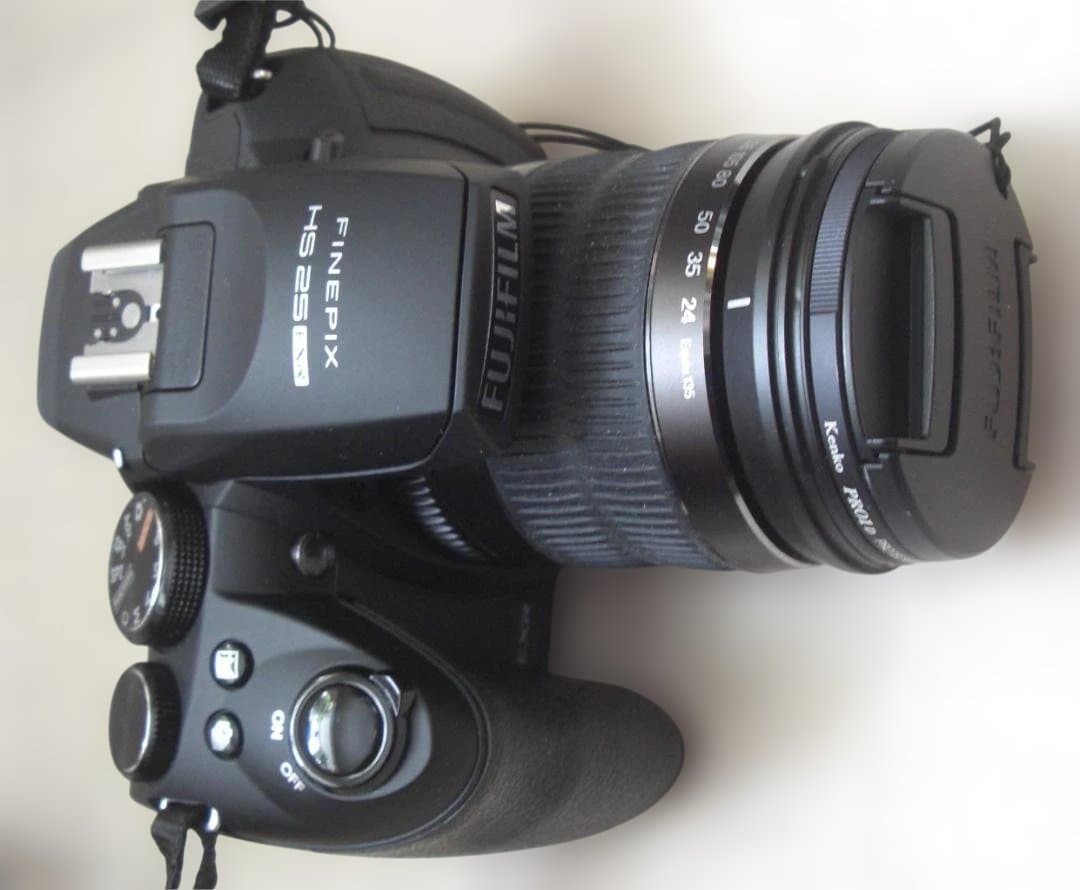 Fujifilm FinePix HS25 デジタル一眼レフ