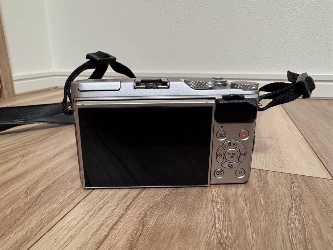 【本体のみ】Fujifilm X-A3 ミラーレスカメラ ボディブラウン