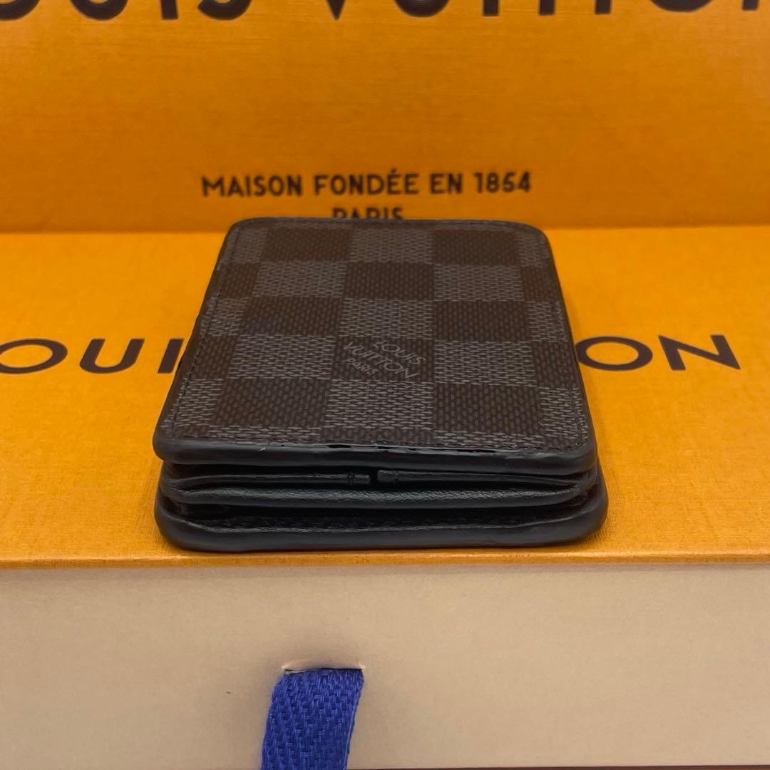 ルイヴィトン　ケース　グラフィット　ボワット　ダミエ