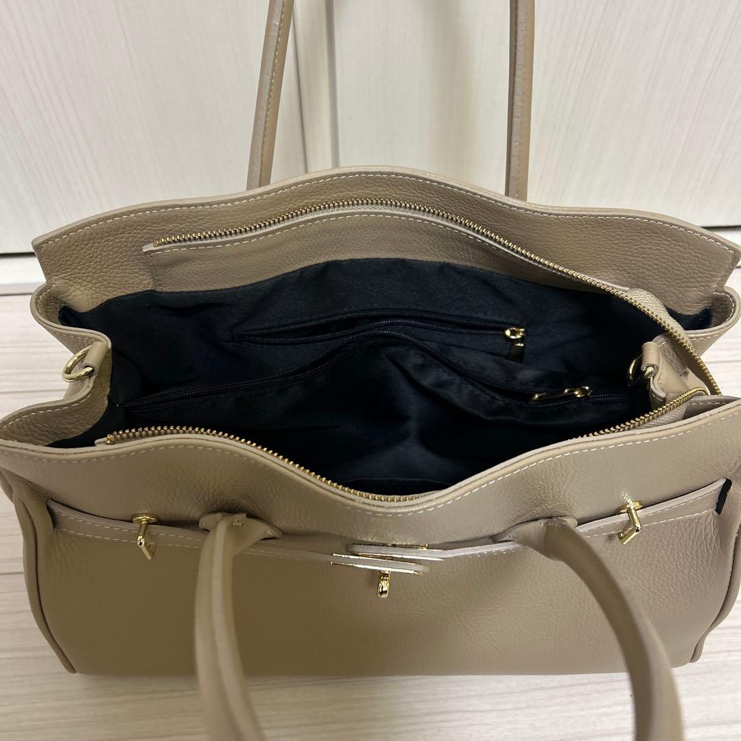 ⭐︎お値引き可能⭐︎Noble MILOS金具バッグ