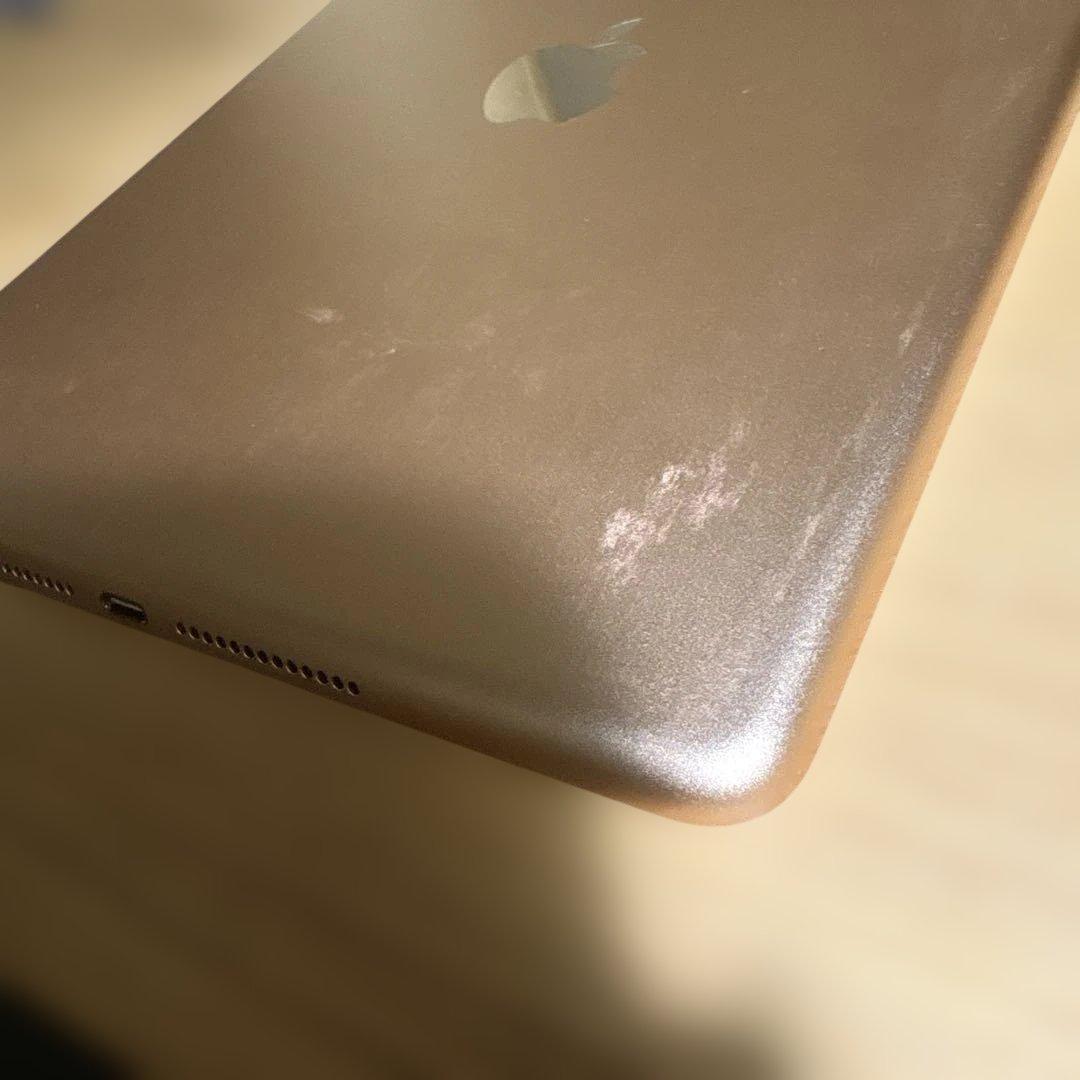 iPad 第6世代 32GB Wi-Fi 91% ケース,イヤホン,コードおまけ