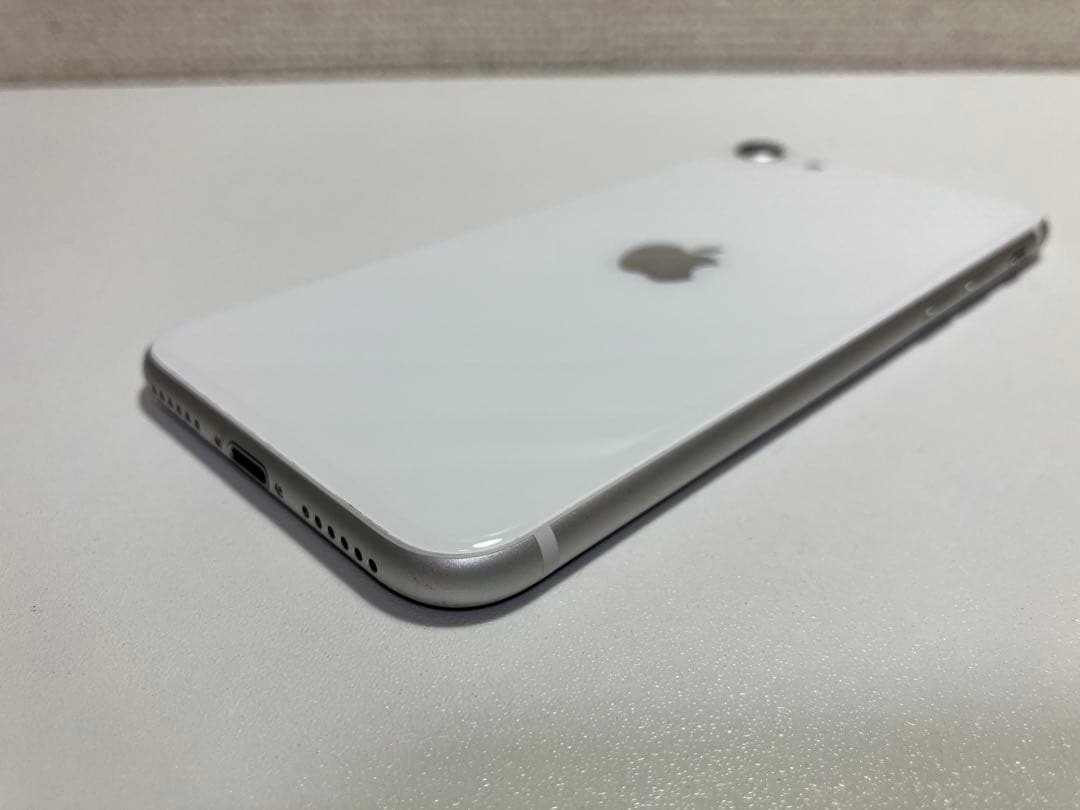 64GB バッテリー77% iPhone SE (第2世代) ホワイト