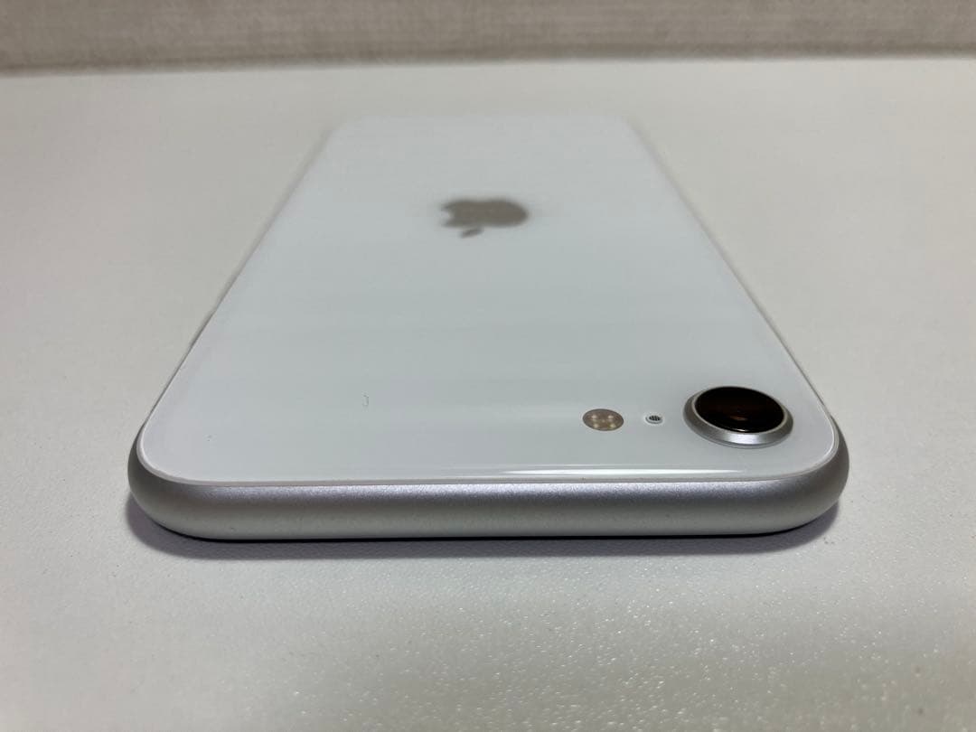 64GB バッテリー77% iPhone SE (第2世代) ホワイト