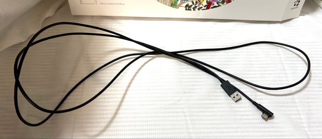 【中古品】WACOM Intuos Pro PTH-660/K0 medium