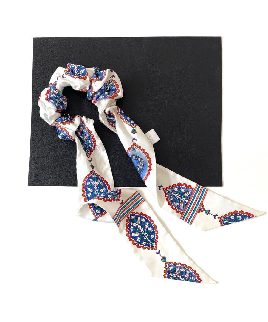 美品 Chloé クロエ チャーリー ロングリボンシュシュ