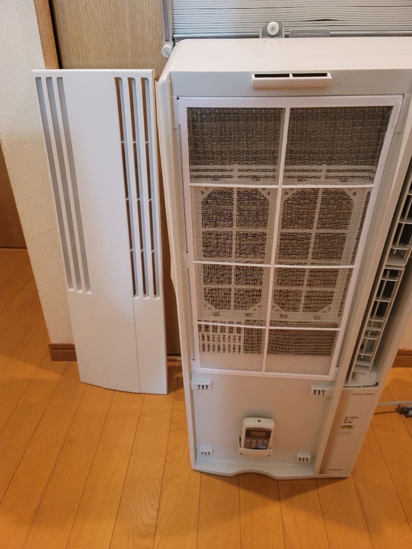 コロナルームエアコン ウインド形冷房専用 型式　CW-1624R 2024年製