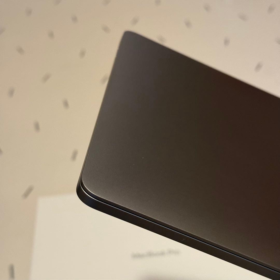 MacBookPro 2022 M2 16GB SSD256 スペースグレー