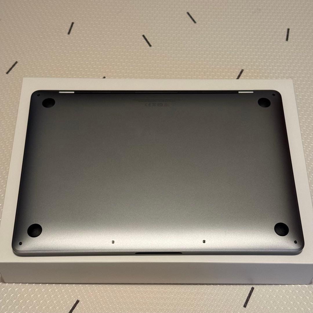 MacBookPro 2022 M2 16GB SSD256 スペースグレー