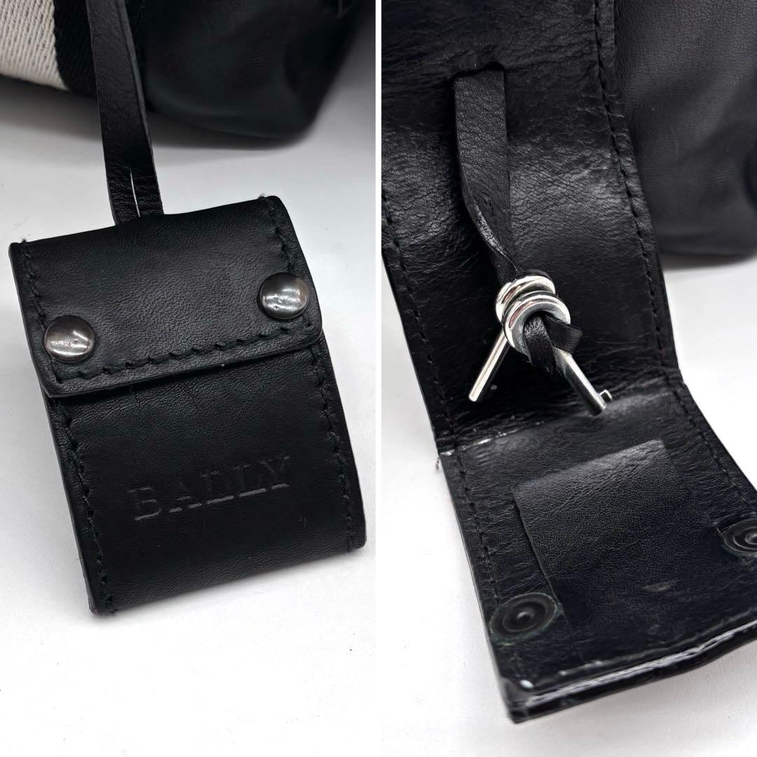 ✨良品✨バリー　メッセンジャーバッグ　トレスポ　A4可　レザー　南京錠