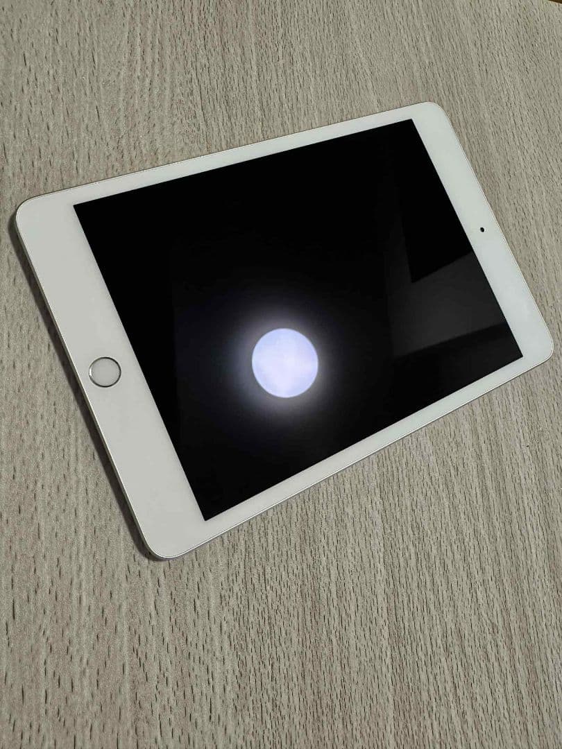 【中古】【箱あり】iPad mini 5 Wi-Fiモデル 64GB 美品