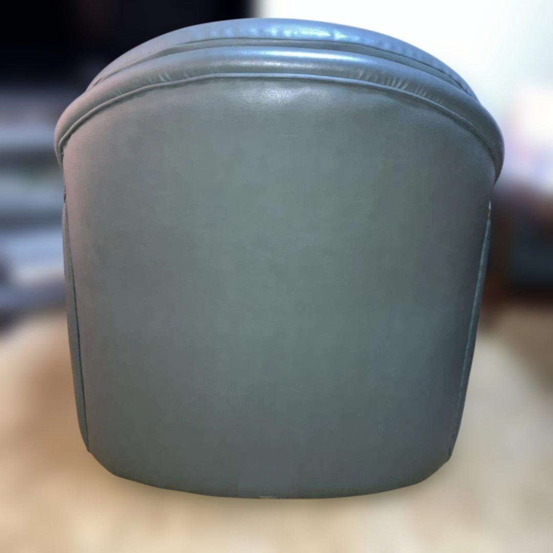 12/25までの出品　１人掛けソファ　ダークグリーン　本革製