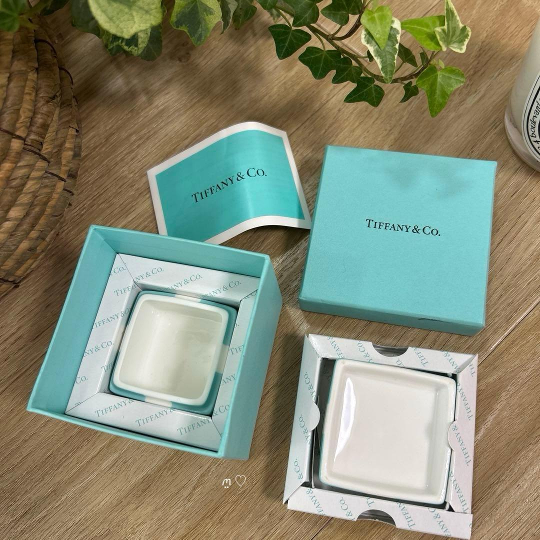 新品ティファニー　ブルーボウボックス　ミニ　プレゼントリボン小物入れ　インテリア