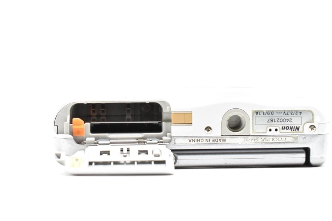 ■ 美品 ■ ニコン　Nikon COOLPIX S6600 ナチュラルホワイト