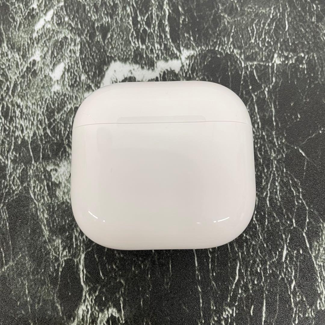 AirPods（第4世代）アクティブノイズキャンセリング搭載 mxp93j/a