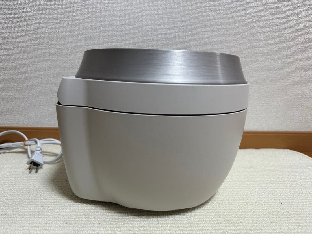 SR-V10BA Panasonicビストロ 可変圧力IH炊飯器 2023 年製