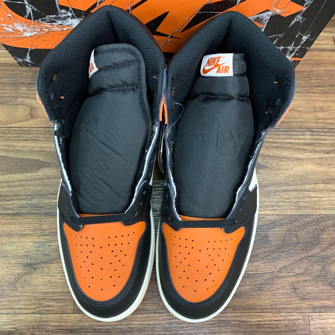 未使用 Nike Air Jordan 1 Retro High OG