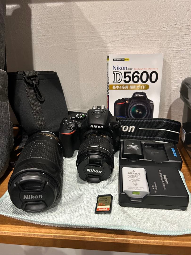 Nikon D5600 デジタル一眼レフカメラ 2本レンズ付きフルセット